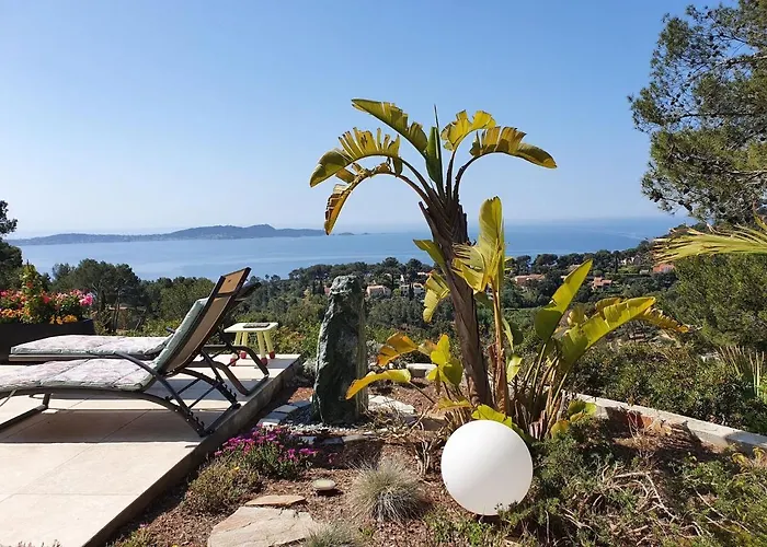 Pretty House With Sea View On The Hy Res